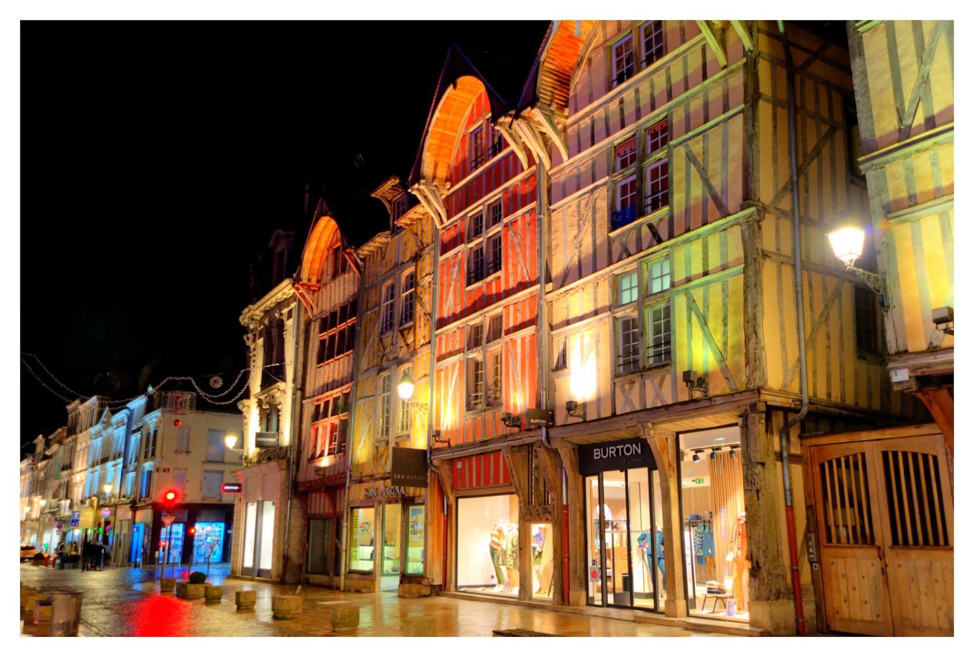 Les Chalets Aux Gites D'Orient Géraudot المظهر الخارجي الصورة